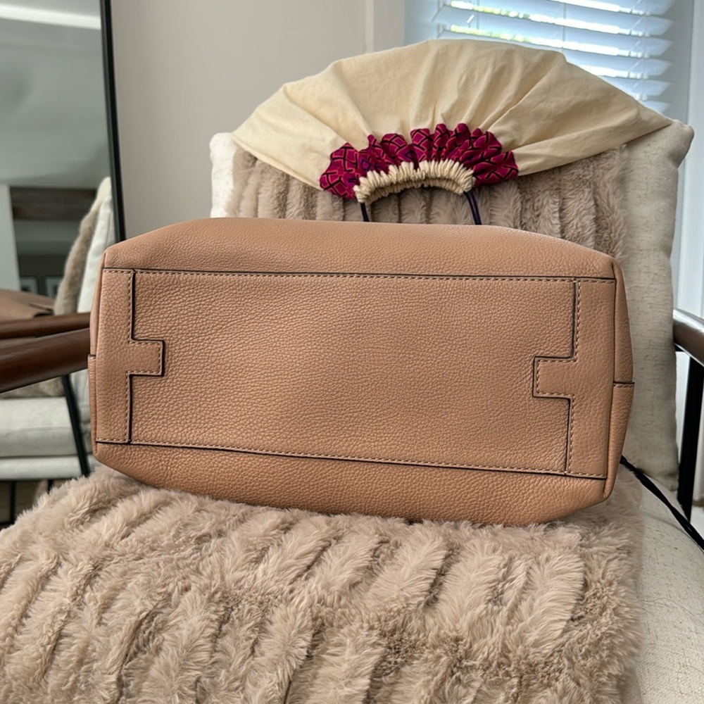 Tory Burch Nude Crossbody Tote - Picture 4 of 7